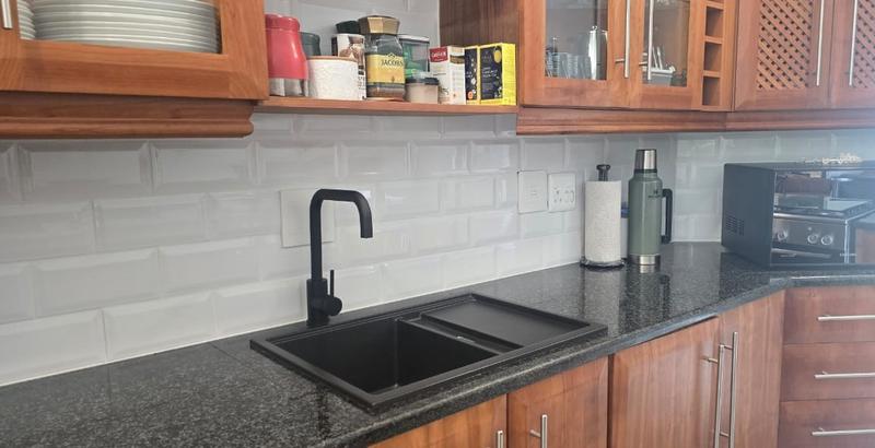 6 Bedroom Property for Sale in Outeniqua Strand Western Cape